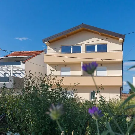 Duka Apartman Zára